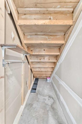 108 Douglas Glen Park Se, Calgary, AB - Indoor Photo Showing Other Room