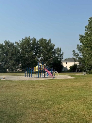108 Douglas Glen Park Se, Calgary, AB - Outdoor