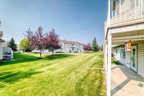 108 Douglas Glen Park Se, Calgary, AB - Outdoor
