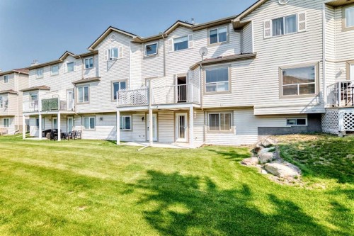 108 Douglas Glen Park Se, Calgary, AB - Outdoor