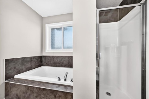 325 Kincora Glen Rise Nw, Calgary, AB - Indoor Photo Showing Bathroom
