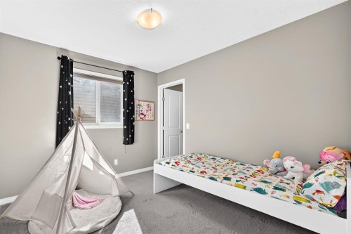 325 Kincora Glen Rise Nw, Calgary, AB - Indoor Photo Showing Bedroom