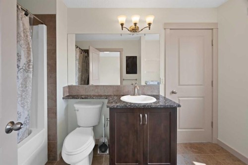 130 Panamount Road Nw, Calgary, AB - Indoor Photo Showing Bathroom