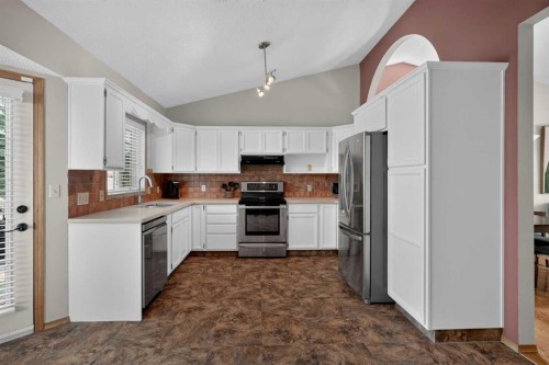 105 Riverview Court Se, Calgary, AB - Indoor Photo Showing Kitchen With Stainless Steel Kitchen