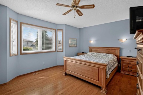 105 Riverview Court Se, Calgary, AB - Indoor Photo Showing Bedroom