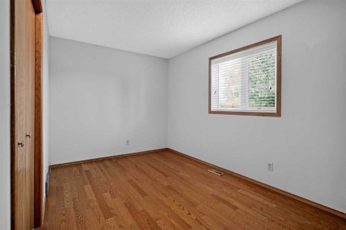 105 Riverview Court Se, Calgary, AB - Indoor Photo Showing Other Room