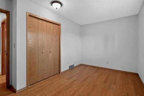 105 Riverview Court Se, Calgary, AB - Indoor Photo Showing Other Room