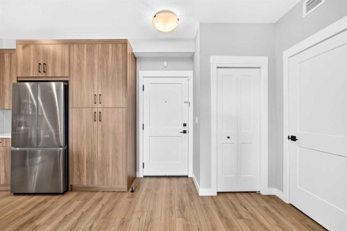 6106-200 Seton Circle Se, Calgary, AB - Indoor Photo Showing Other Room