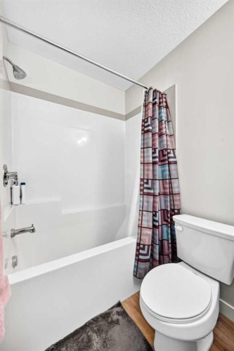 6106-200 Seton Circle Se, Calgary, AB - Indoor Photo Showing Bathroom