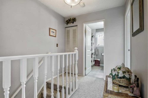 216 B Royal, Diamond Valley, AB - Indoor Photo Showing Other Room
