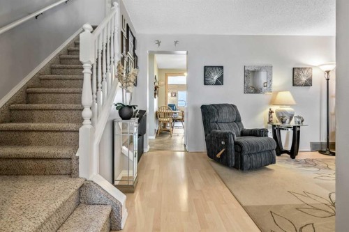 216 B Royal, Diamond Valley, AB - Indoor Photo Showing Other Room