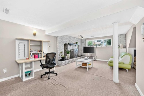 1823 65 Street Ne, Calgary, AB - Indoor
