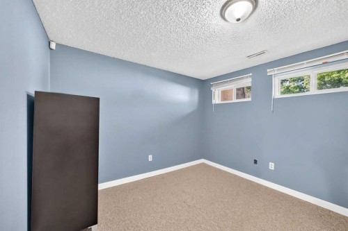 1823 65 Street Ne, Calgary, AB - Indoor Photo Showing Other Room