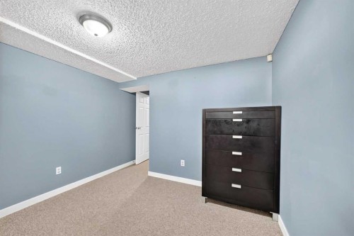 1823 65 Street Ne, Calgary, AB - Indoor Photo Showing Other Room