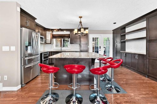 1823 65 Street Ne, Calgary, AB - Indoor Photo Showing Kitchen With Stainless Steel Kitchen With Upgraded Kitchen