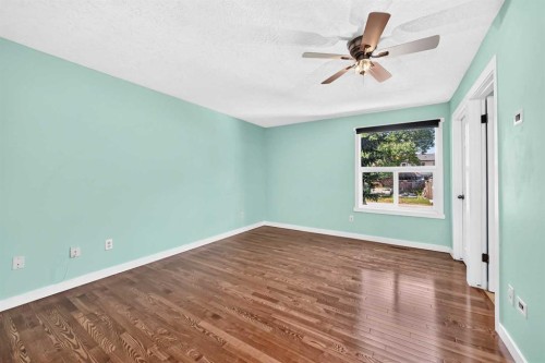 1823 65 Street Ne, Calgary, AB - Indoor Photo Showing Other Room