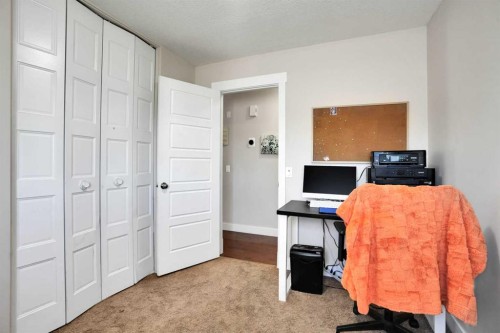1015 Maitland Way Ne, Calgary, AB - Indoor