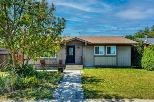 1015 Maitland Way Ne, Calgary, AB - Outdoor