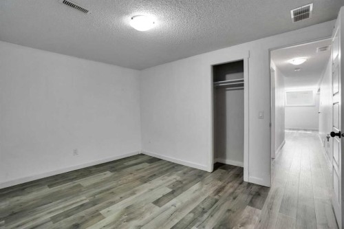 1015 Maitland Way Ne, Calgary, AB - Indoor Photo Showing Other Room