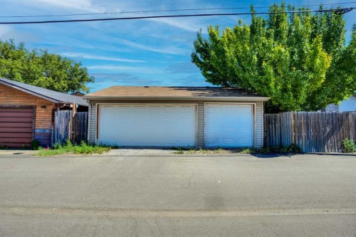 1015 Maitland Way Ne, Calgary, AB - Outdoor