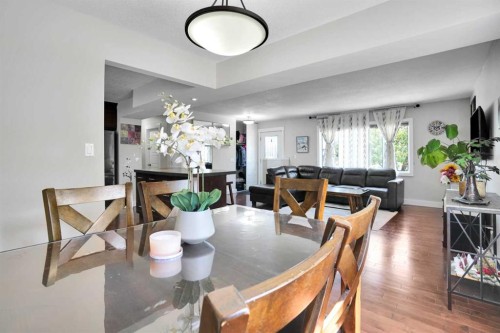 1015 Maitland Way Ne, Calgary, AB - Indoor Photo Showing Dining Room