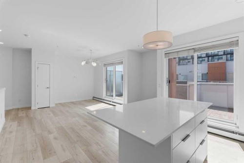 408-3130 Thirsk Street Nw, Calgary, AB - Indoor