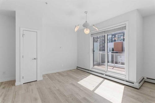 408-3130 Thirsk Street Nw, Calgary, AB - Indoor Photo Showing Other Room
