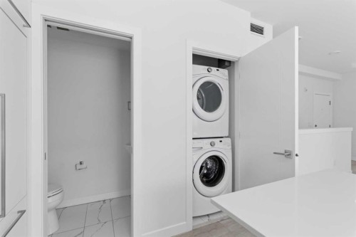 408-3130 Thirsk Street Nw, Calgary, AB - Indoor Photo Showing Laundry Room
