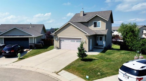 8 Logan Court, Sylvan Lake, AB - Outdoor With Facade