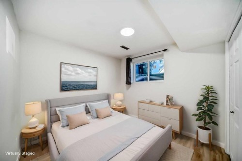 7807 20A Street Se, Calgary, AB - Indoor Photo Showing Bedroom