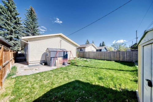 7807 20A Street Se, Calgary, AB - Outdoor With Exterior