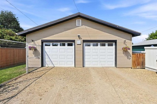 5431 55 Avenue, Lacombe, AB - Outdoor