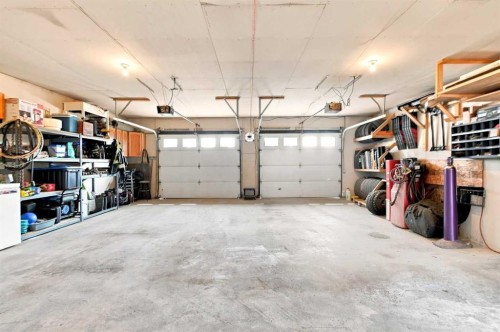 5431 55 Avenue, Lacombe, AB - Indoor Photo Showing Garage