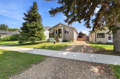 5431 55 Avenue, Lacombe, AB - Outdoor