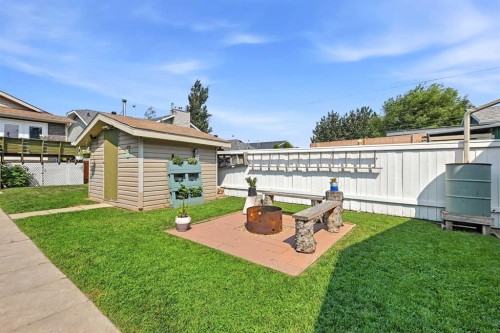 5431 55 Avenue, Lacombe, AB - Outdoor