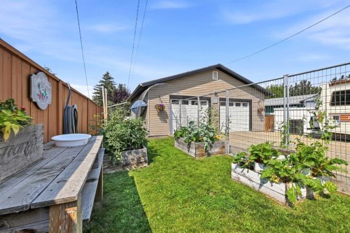 5431 55 Avenue, Lacombe, AB - Outdoor