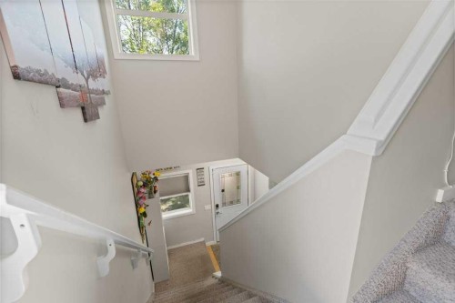 604 7 Street Nw, High River, AB - Indoor