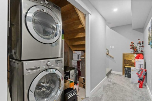 604 7 Street Nw, High River, AB - Indoor Photo Showing Laundry Room