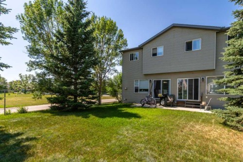 604 7 Street Nw, High River, AB - Outdoor