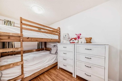 83 Whitworth Way Ne, Calgary, AB - Indoor Photo Showing Bedroom