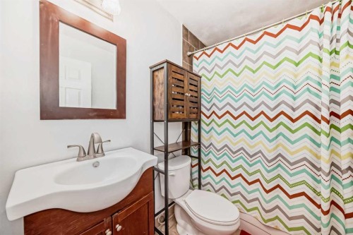 83 Whitworth Way Ne, Calgary, AB - Indoor Photo Showing Bathroom