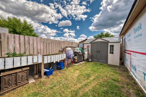 83 Whitworth Way Ne, Calgary, AB - Outdoor