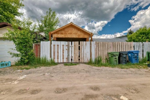 83 Whitworth Way Ne, Calgary, AB - Outdoor