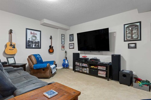 2170 High Country Rise Nw, High River, AB - Indoor Photo Showing Living Room