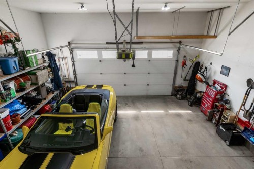 2170 High Country Rise Nw, High River, AB - Indoor Photo Showing Garage
