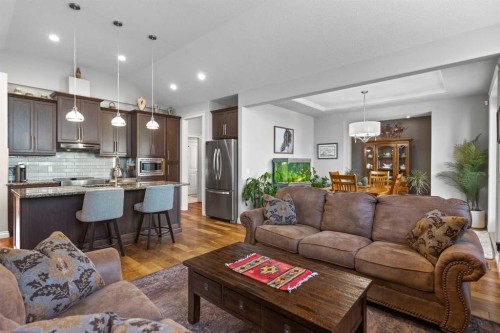 2170 High Country Rise Nw, High River, AB - Indoor Photo Showing Living Room