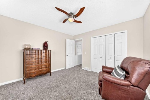 124 West Lakeview Drive, Chestermere, AB - Indoor