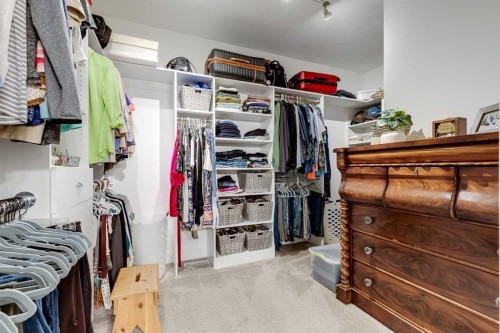 280166 Twp Rd 240, Chestermere, AB - Indoor With Storage