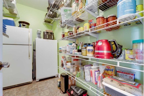 280166 Twp Rd 240, Chestermere, AB - Indoor