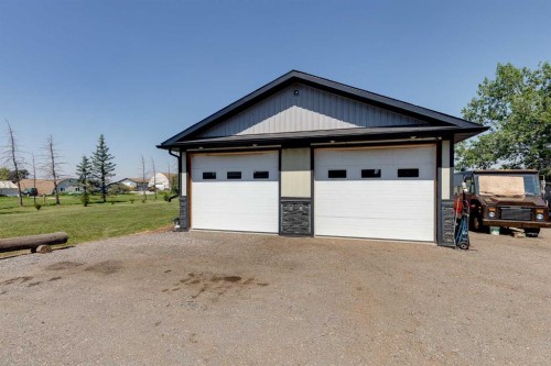 280166 Twp Rd 240, Chestermere, AB - Outdoor